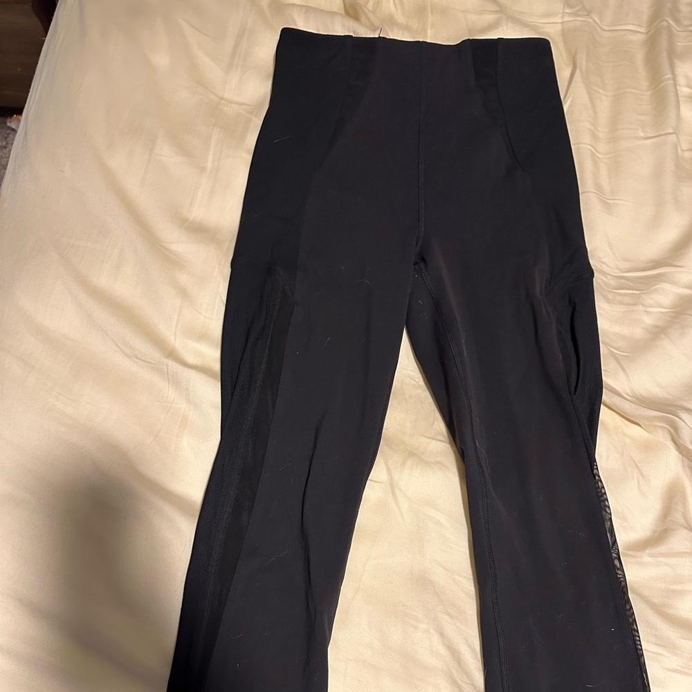 Lululemon black mesh panel leggings - size 6